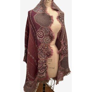 Saldarini 1882, 100% Wool Jacquard Pattern Reversible, Scallop edge Shawl